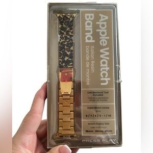 APPLE WATCH BAND IN LEOPARD PRINT
